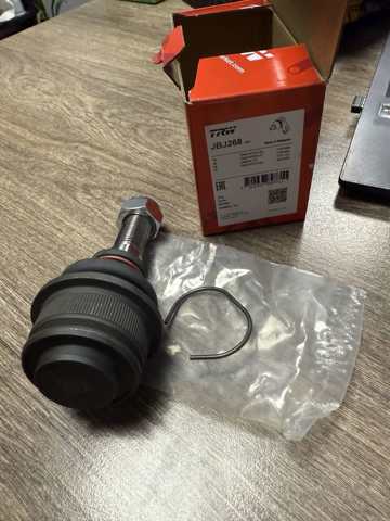 Верхняя шаровая опора JBJ268 TRW