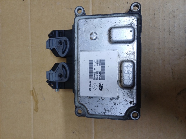 ЭБУ двигателем 8200181482 MAGNETI MARELLI