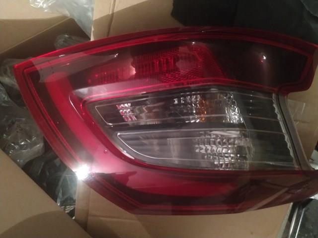 Задний левый внешний фонарь 9823728680 PEUGEOT