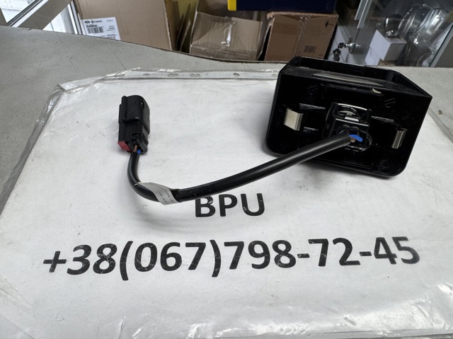 BK3113550AA FORD Фонарь подсветки номерного знака купить в Хмельницкий