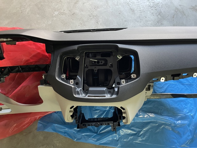 31688115 VOLVO Панель салона передняя "торпедо" купить в Ужгород