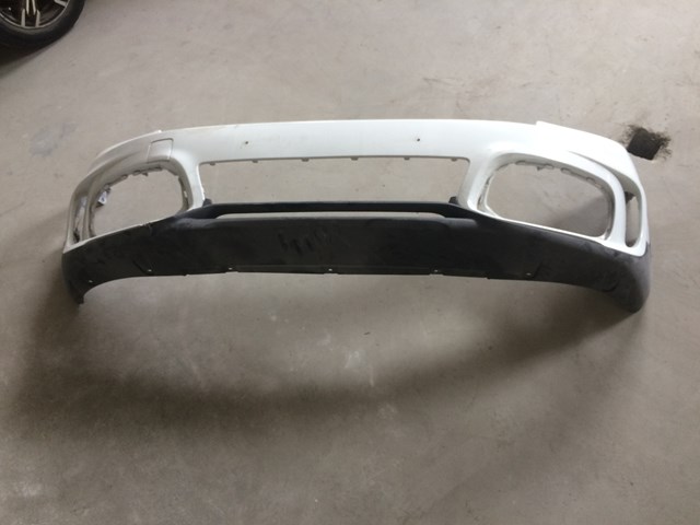 Бампер передний в сборе 51117478628 BMW