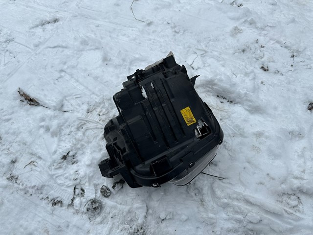 92101N7100 HYUNDAI Левая фара купить в Запорожье
