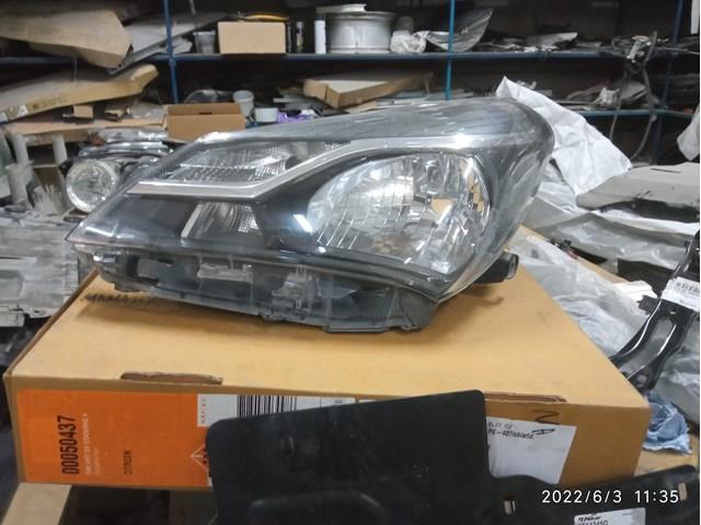 811700DJ70 TOYOTA Фара левая купить в Украина