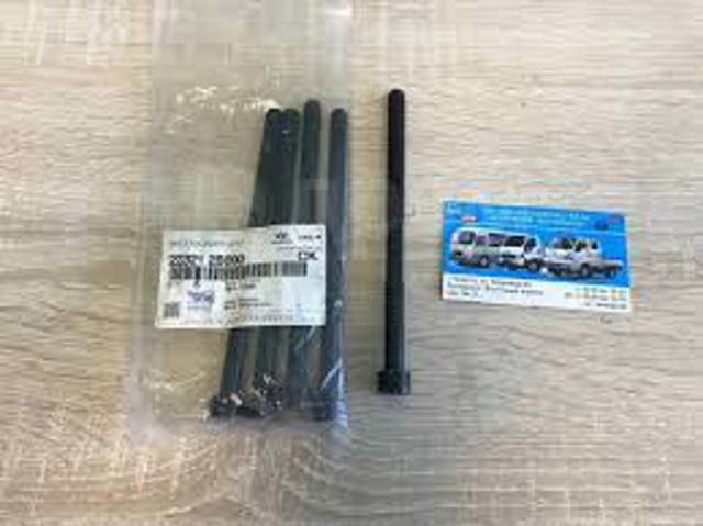 Болт крепления головки блока цилиндров 223212B000 HYUNDAI