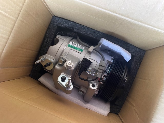 Насос кондиционера 926001CB1E NISSAN