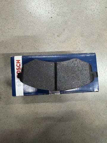Колодки тормозные дисковые комплект 0986424215 BOSCH