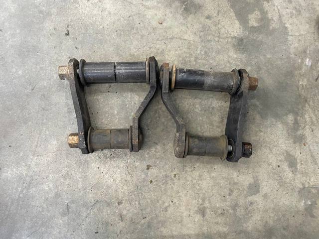 Серьга задней рессоры AB315K583AC FORD