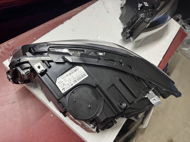 7343911 BMW Левая фара купить в Одесса