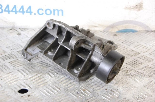 Кронштейн натяжителя ремня ГРМ 13156AA052 SUBARU