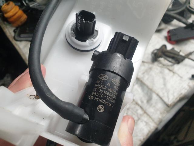Бачок омывателя стекла 98610GI000 HYUNDAI