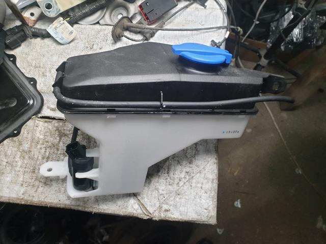 98610GI000 HYUNDAI Бачок омывателя купить в Николаев