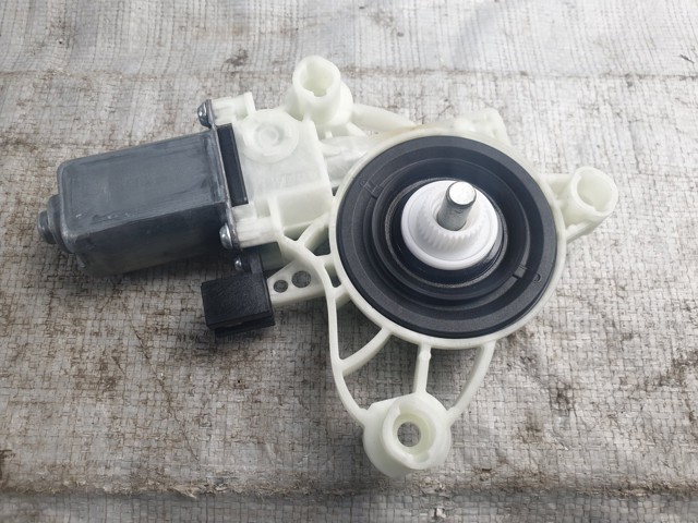 Привод электростеклоподъемника передний A0009065806 MERCEDES
