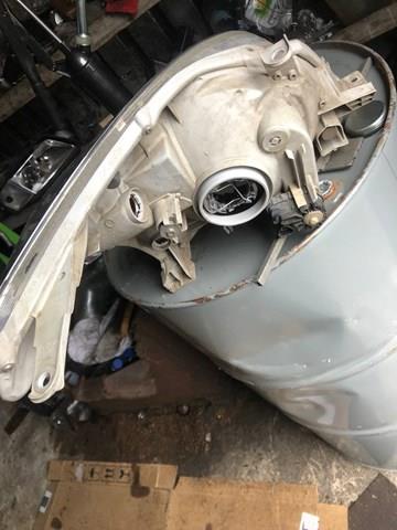 TOYOTA 8117060D50 Левая фара в наличии Ужгород