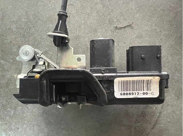 Дверной замок передний правый 600891200C TESLA