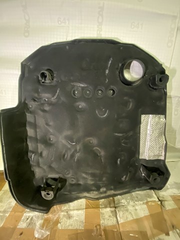 04L103925D Крышка мотора декоративная купить Киев