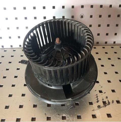Мотор вентилятора печки (отопителя салона) 1K1819015C
