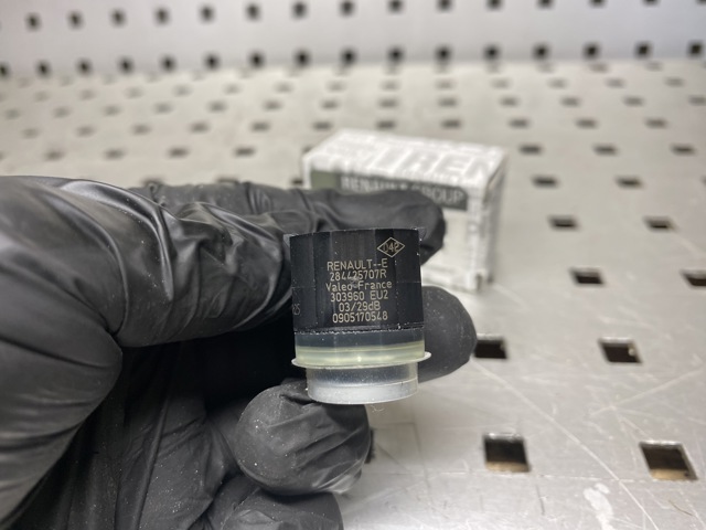 284425707R RENAULT Датчик сигнализации парковки (парктроник) передний/задний центральный купить в Житомир