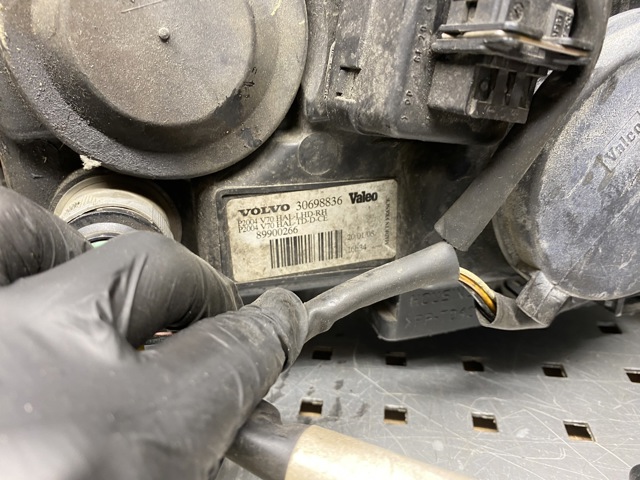 VOLVO 30698836 Правая фара в наличии Чернигов