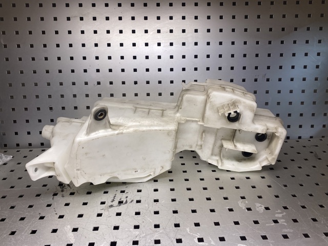 Бачок омывайки 30747576 VOLVO