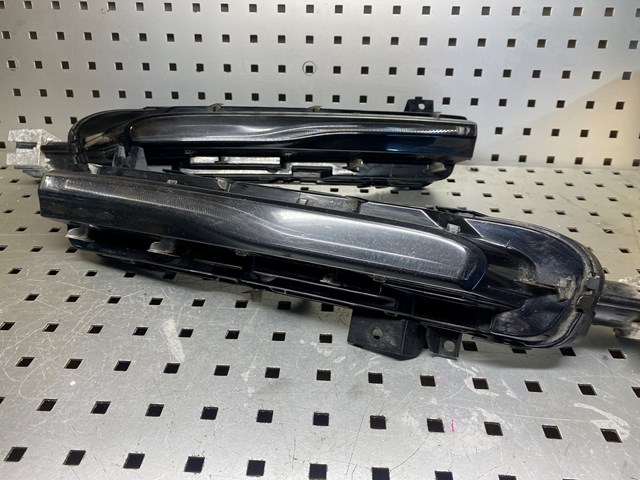 VOLVO 31290579 Фара дневного света правая в наличии Полтава