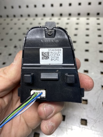 31443499 VOLVO Блок кнопочных переключателей рулевого колеса купить в Киев