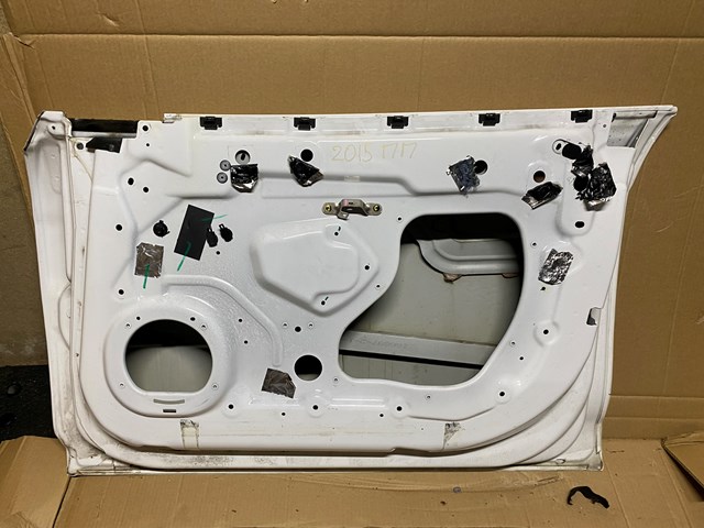 TESLA 6006622E0H Дверь передняя правая в наличии Киев