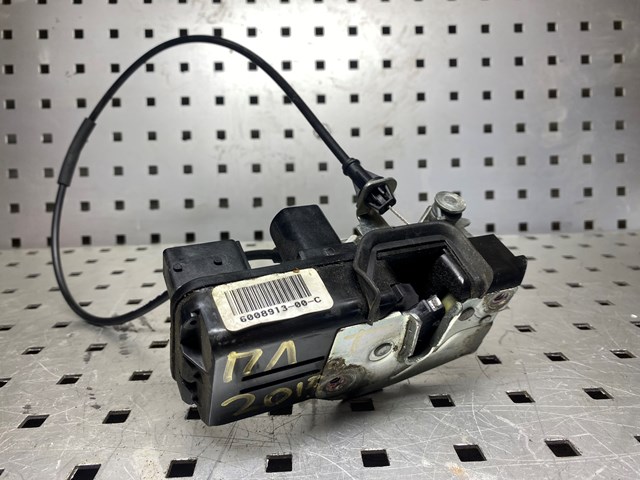 Запор кабины 600891300C TESLA