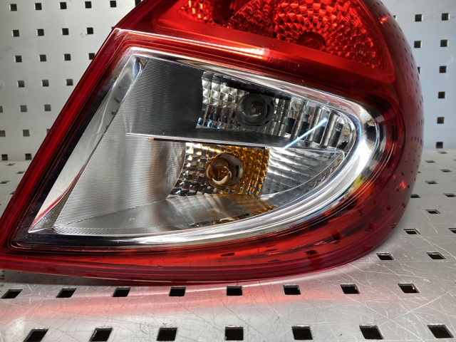 RENAULT 8200886946 Фонарь задний правый в наличии Украина