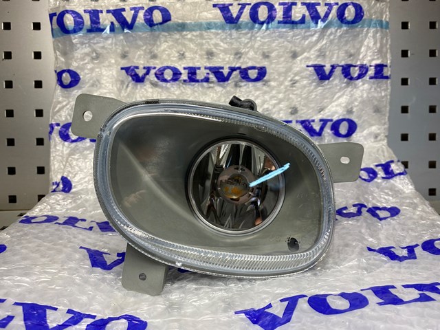 Противотуманка правая 8620225 VOLVO