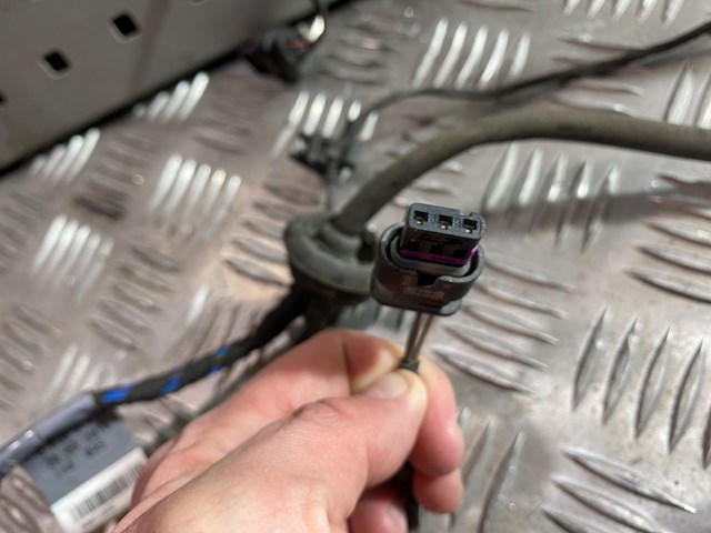 VAG 8K0971104AC в наличии Черкассы
