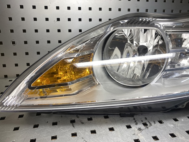 FORD 8M5113W030AF Фара левая в наличии Черкассы