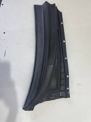 Водосток лобового стекла, жабо 861501C100 HYUNDAI