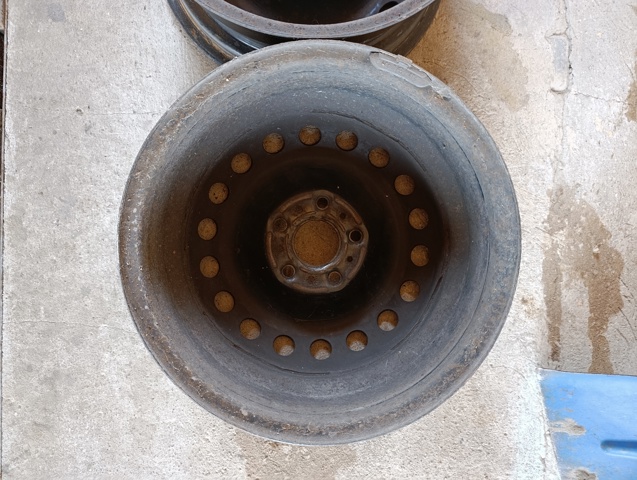 RENAULT 403008837R Диски колесные стальные (штампованные) в наличии Украина