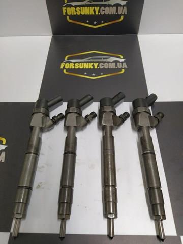 Форсунка дизельная в сборе 0445110015 BOSCH