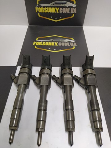 Форсунка дизельная в сборе 0445110021 RENAULT