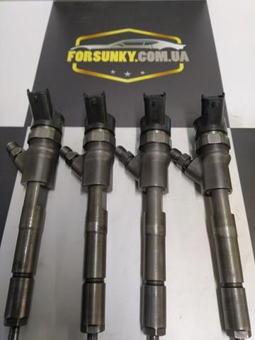 Клапанная форсунка 0445110215 BOSCH
