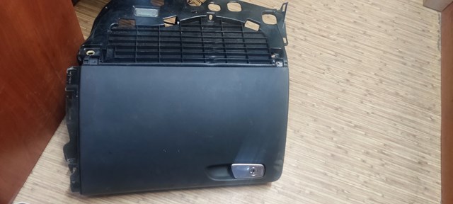 VAG 8K1857035B Ящик перчаточный (бардачок) в наличии Кривой Рог