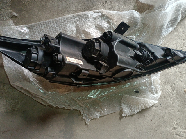 921013WXXX HYUNDAI Левая фара купить в Полтава