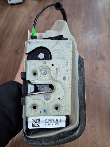 Замок двери водителя 150067200B Tesla Model