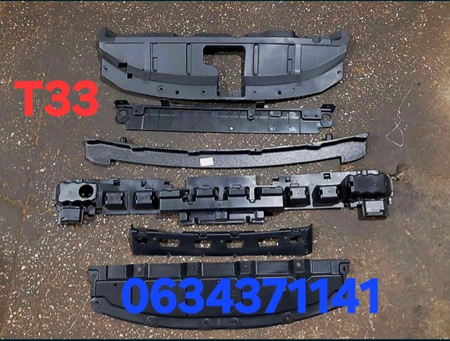 Правая решетка переднего бампера 622566RR0A КИТАЙ