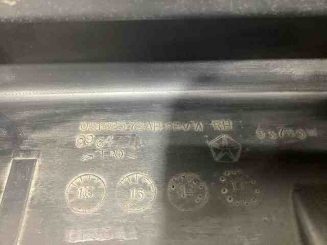 CHRYSLER 05182572AB Накладка (молдинг) порога наружная передняя правая в наличии Ирпень