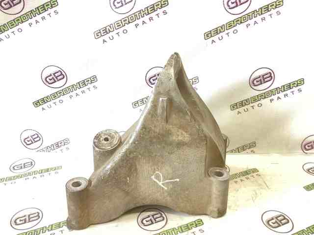 Кронштейн подушки (опоры) двигателя, правой 07Z199308B VAG