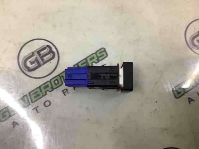 VAG 17A953509A Кнопка включения аварийного сигнала в наличии Киев