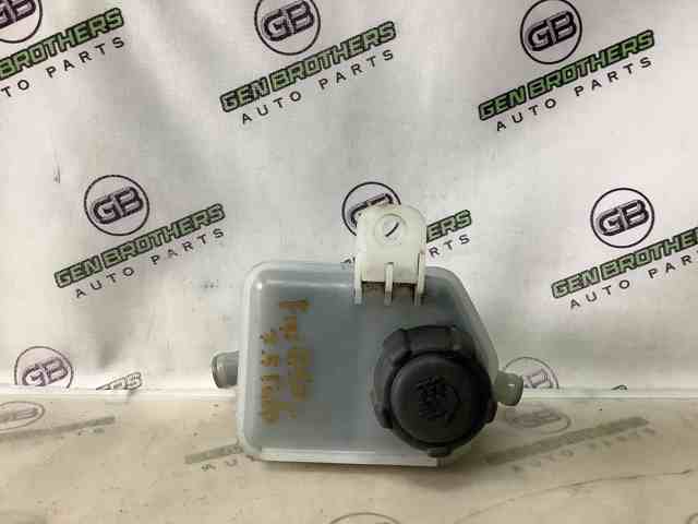  Расширительный бачок 217104GA0A NISSAN