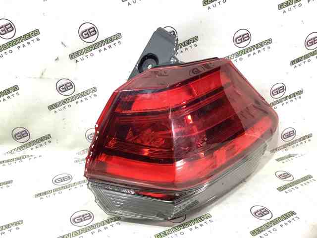 Фонарь задний правый, внешний 265506FL0A NISSAN