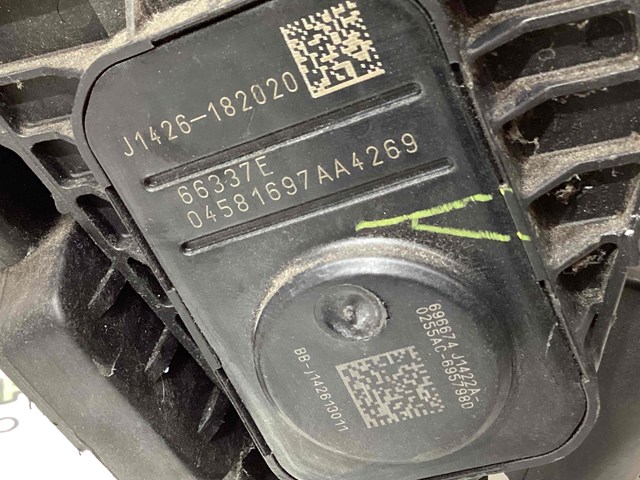 Педаль газа була у використанні, технічно справна 4581697AA