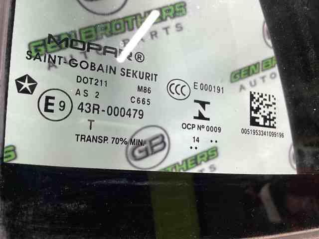 4787710AA CHRYSLER Стекло-форточка двери передней правой купить в Николаев