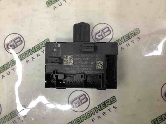 Блок комфорта передней двери 4H0959792S PORSCHE