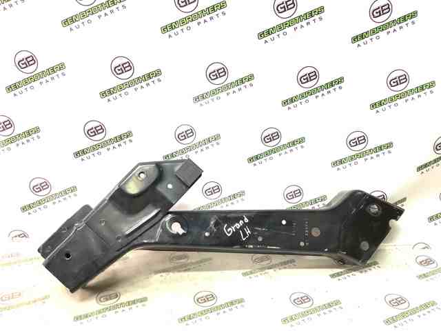 Кронштейн суппорта радиатора нижнего 5156117AA CHRYSLER